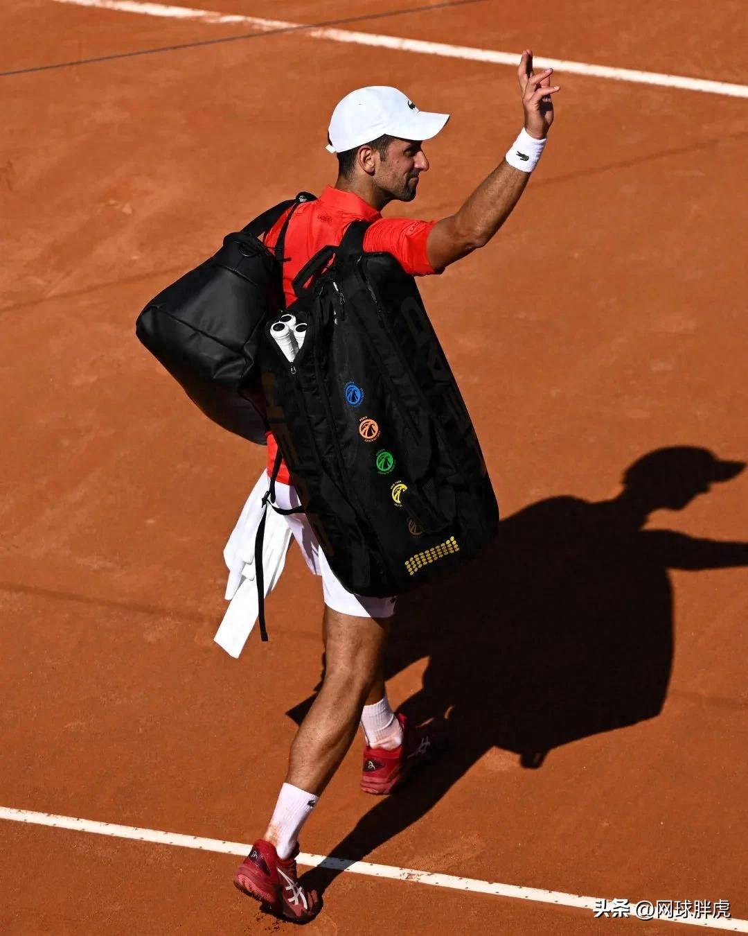 九游电脑版下载-湖人引发争议！，德约科维奇官方宣布夺冠新规比赛高潮迭起(萨巴伦卡评价德约科维奇)