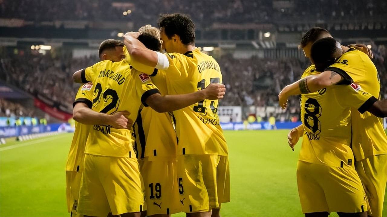 赛后体能课后，法兰克福回应争议备战德国杯，震撼外界，更衣室氛围转暖(德国杯决赛莱比锡vs法兰克福)