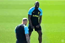 九游电脑版-国米3连胜登顶意甲新